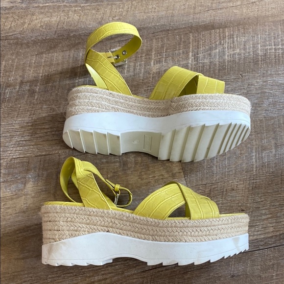 Marc Fisher Zarita Espadrille Wedge Sandal Size 8 - Picture 3 of 8